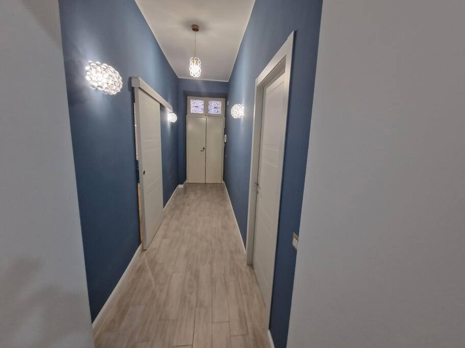 Pastel Blue House X 5 People In Corso Above Metro Montesanto Napels